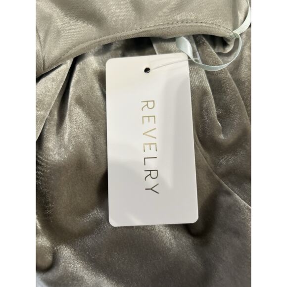 $229 NWT Revelry Dylan Velvet Bridesmaid Dress Silver Sage Maxi 46 in Size 10 - Picture 8 of 10